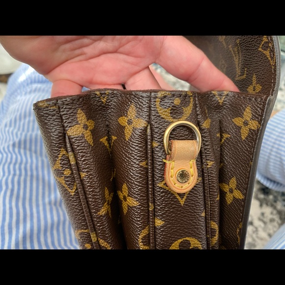 Louis Vuitton Pochette Metis - Picture 9 of 14